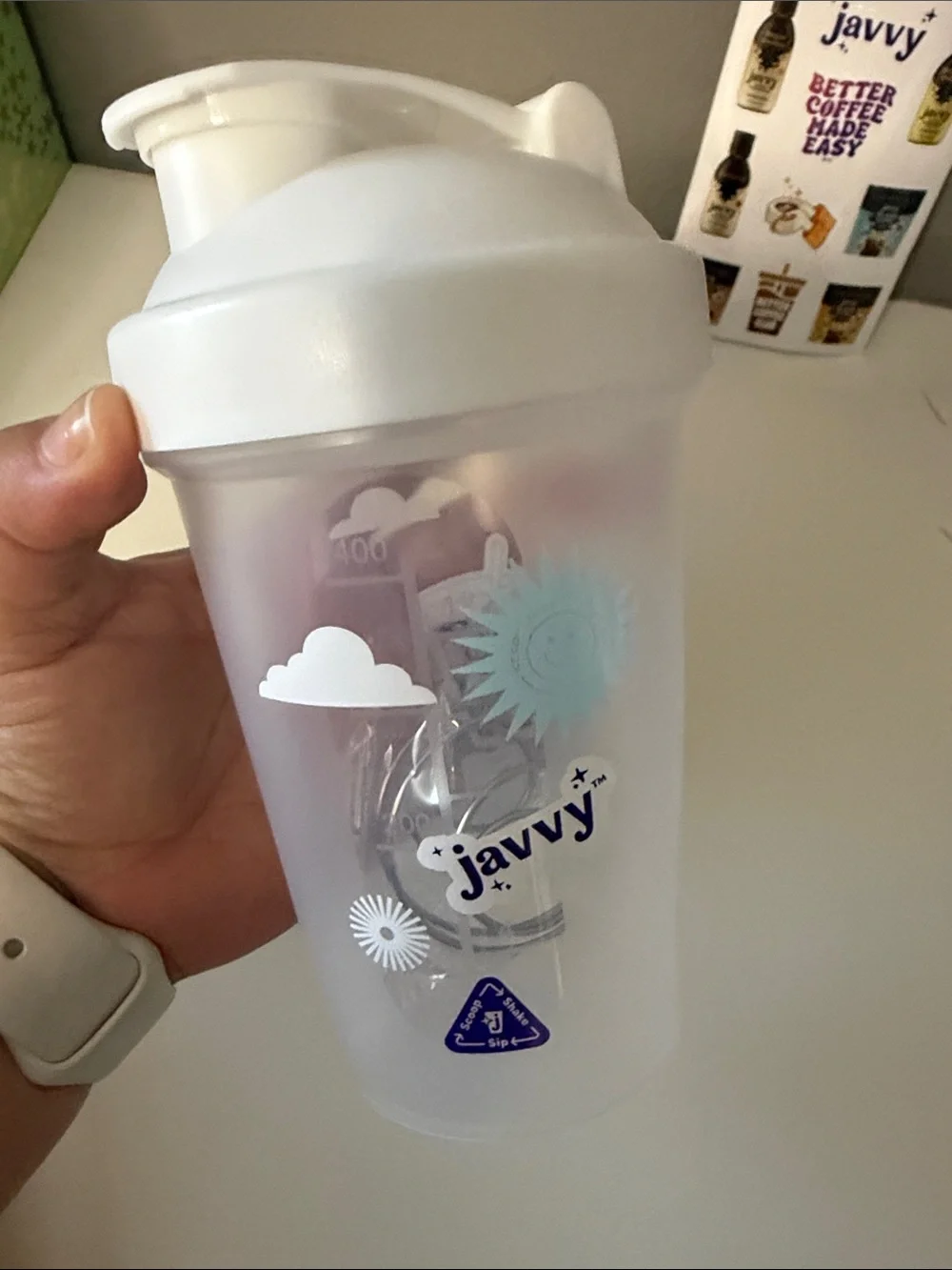 Javvy Summer Edition Shaker Cup with Rainbow Metallic Straws